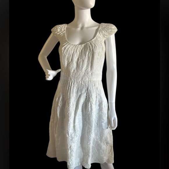 Adrianna Papell Vintage Women's
Ivory Cream - Picture 8 of 9